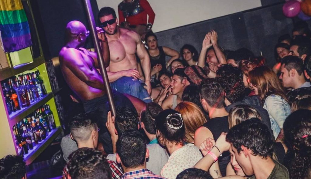 Manzanillo gay bars
