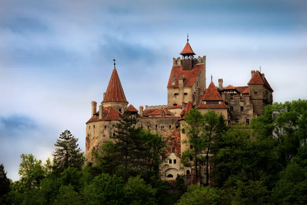 HârȘOva Castle